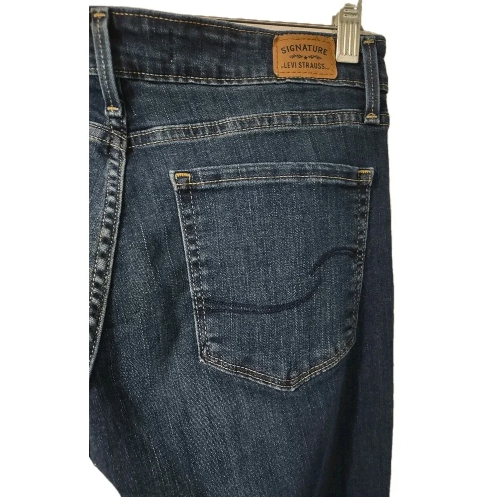 Jeans Signature by Levi Strauss Slim Mid‎ Rise Blue 8M W29 L30 Women's Normcore
